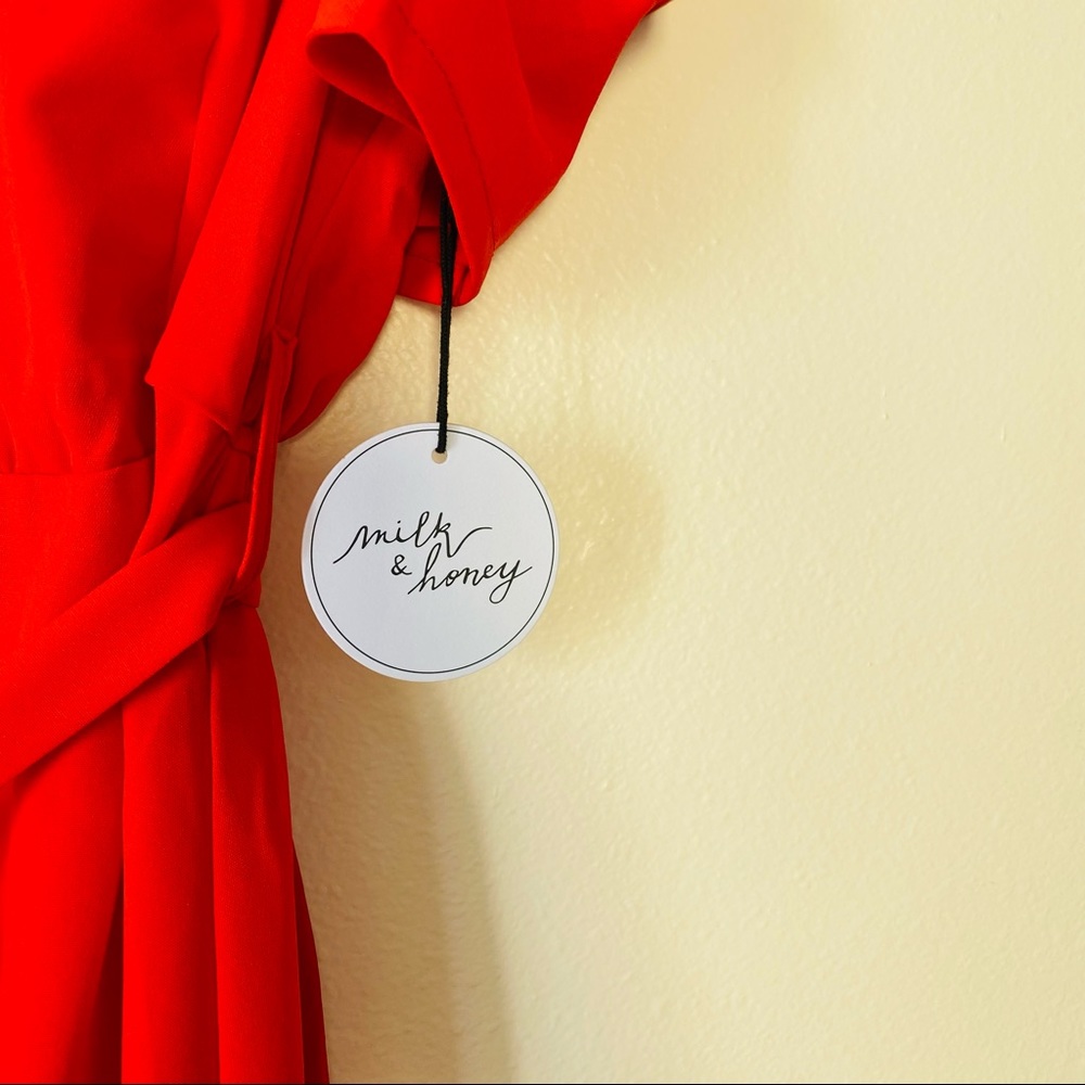 New Milk & Honey red v-neck elastic belted waist puff sleeve mini dress - Picture 7 of 8